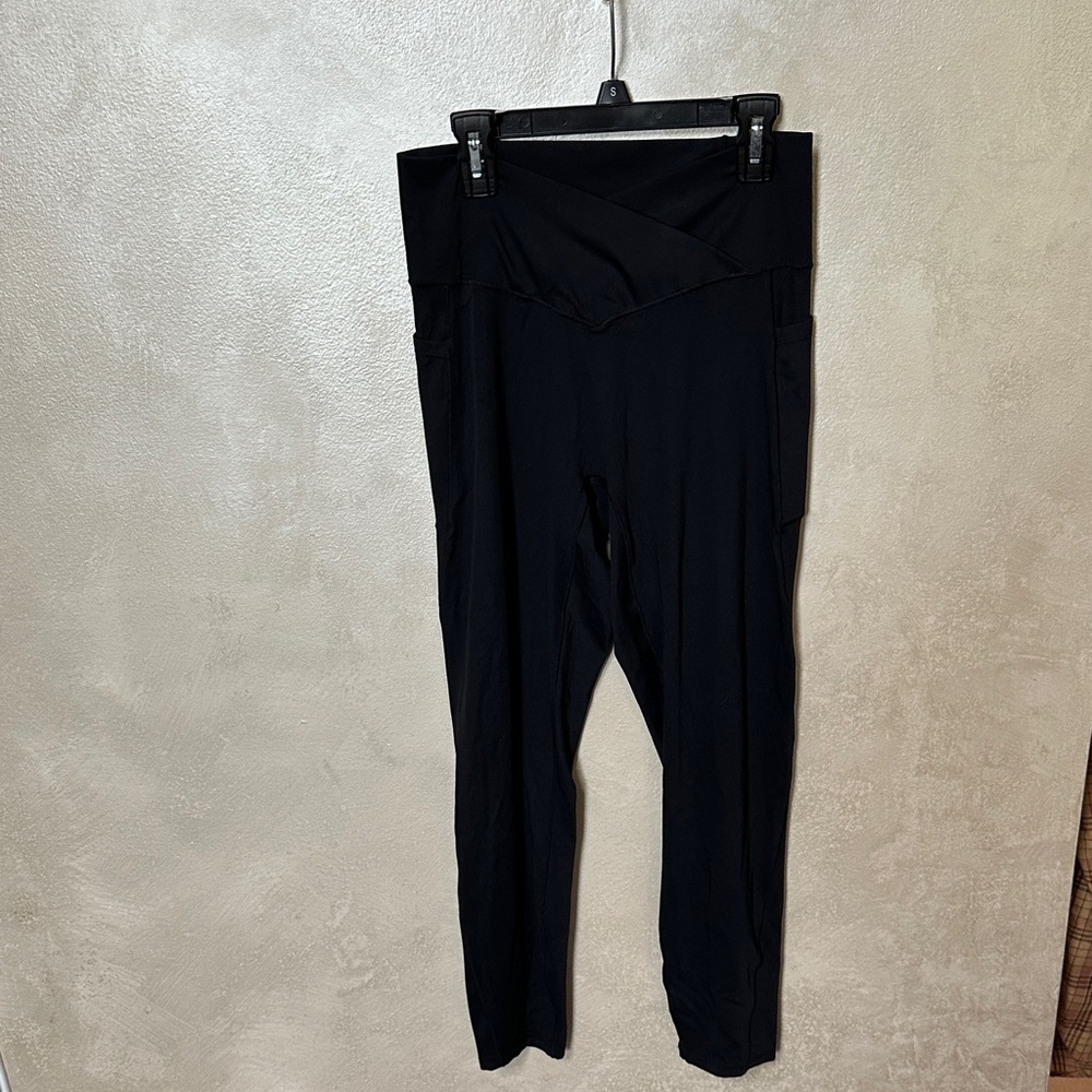 HALARA Women's Sleek Black Crossover Leggings sz large | new without tags